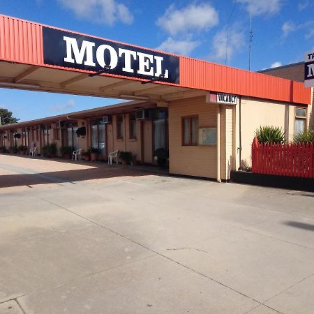 Travellers Rest Motel Bairnsdale Exterior photo