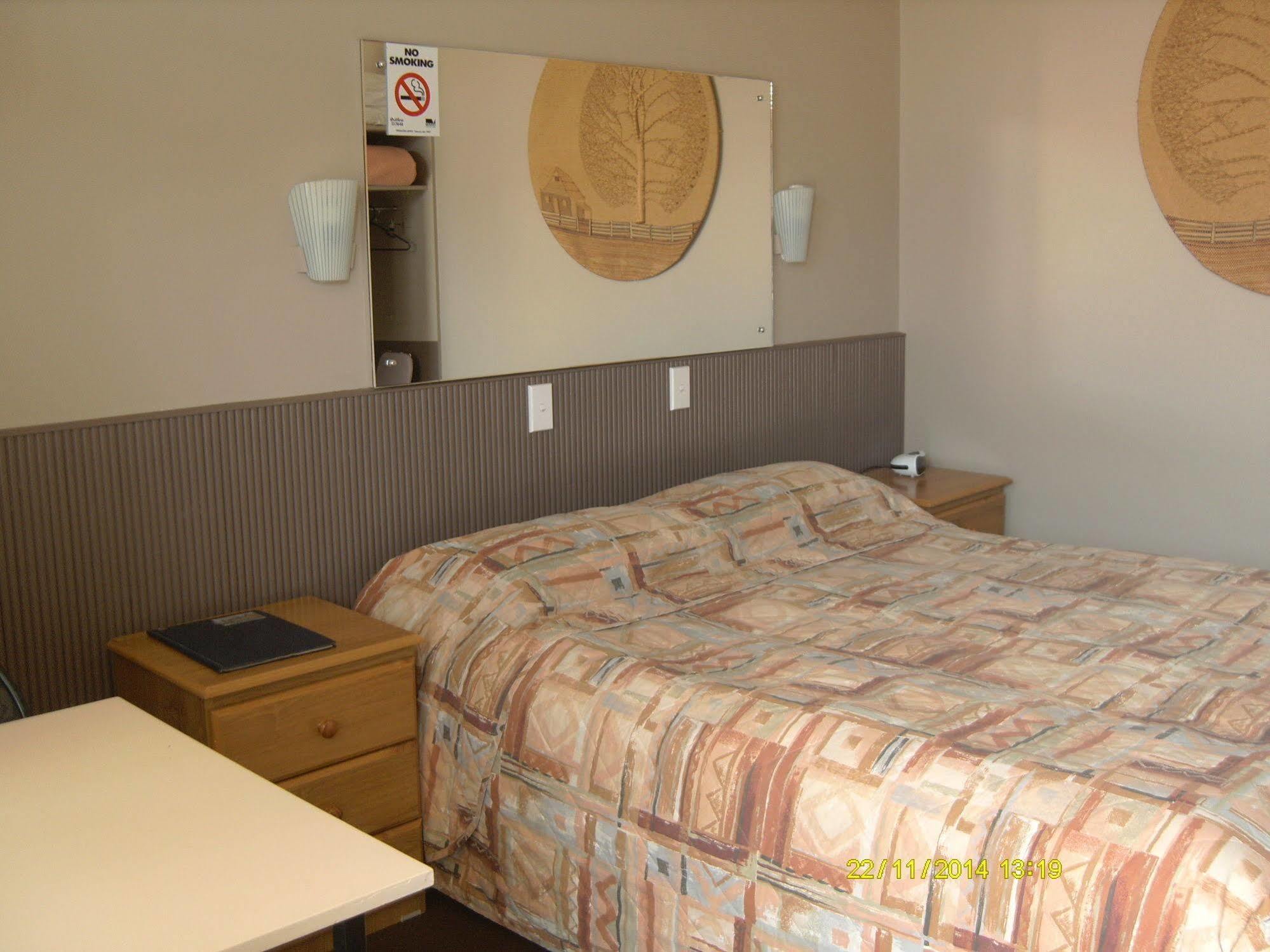 Travellers Rest Motel Bairnsdale Exterior photo